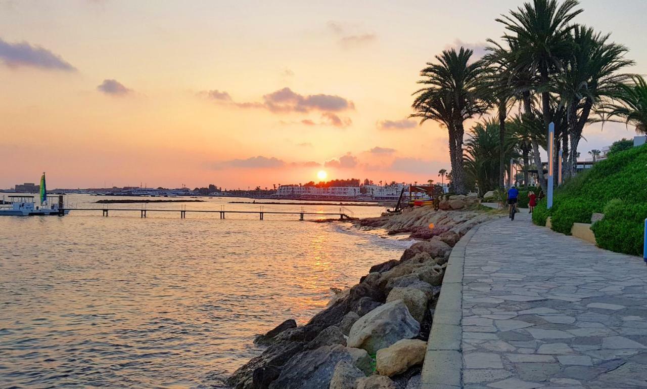 Townhouse By The Sea Pirate Harbor Apartment Paphos Luaran gambar