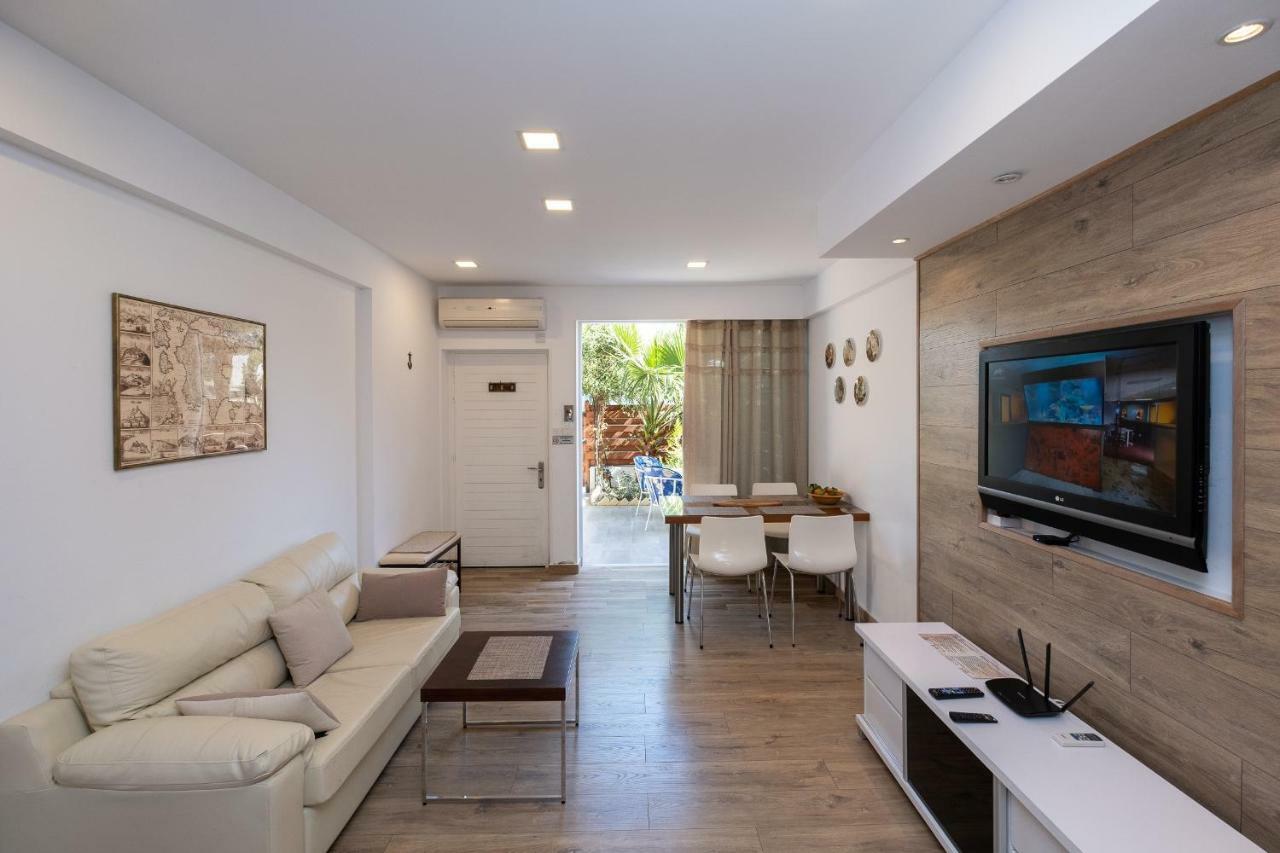 Townhouse By The Sea Pirate Harbor Apartment Paphos Luaran gambar
