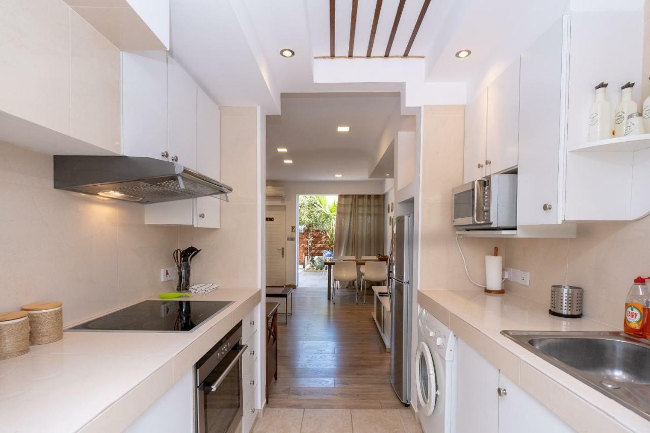 Townhouse By The Sea Pirate Harbor Apartment Paphos Luaran gambar