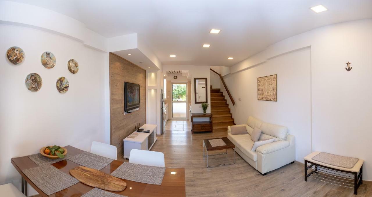 Townhouse By The Sea Pirate Harbor Apartment Paphos Luaran gambar
