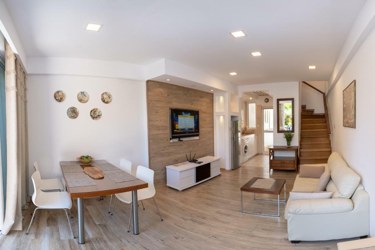 Townhouse By The Sea Pirate Harbor Apartment Paphos Luaran gambar
